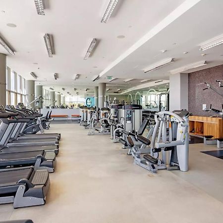 Appartamento Lovely Upscale High Rise Private Parking & Pool Los Angeles Esterno foto